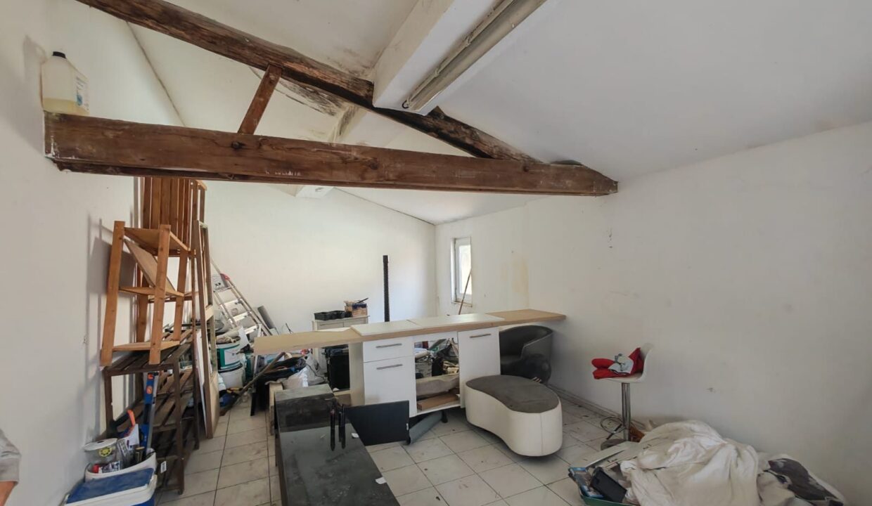 maison-ancienne-11-pieces-saint-martin-des-fontaines-85570-1792666486-VM1105_51_original